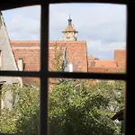 Schwarzer Adler