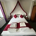 Hotel Schwarzer Adler 3*