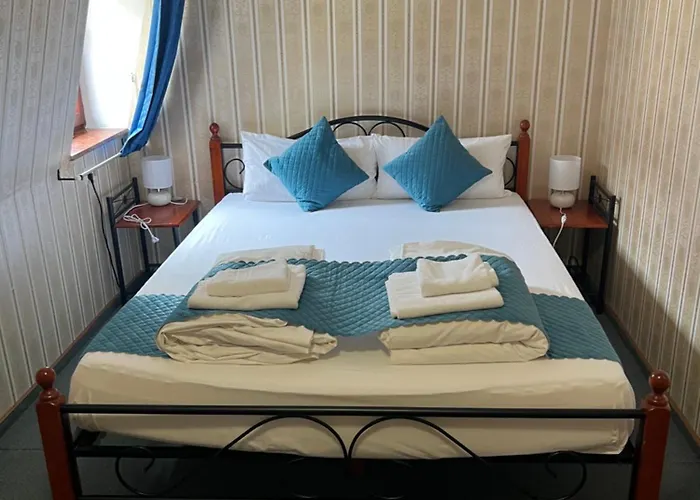 Schwarzer Adler Otel