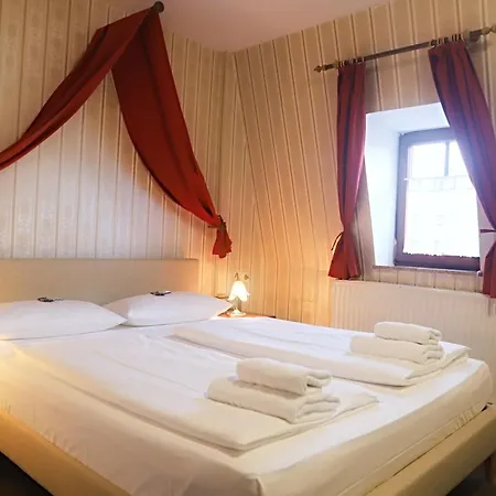 Schwarzer Adler Hotel 2*