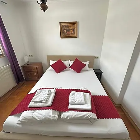 Schwarzer Adler Отель 3*