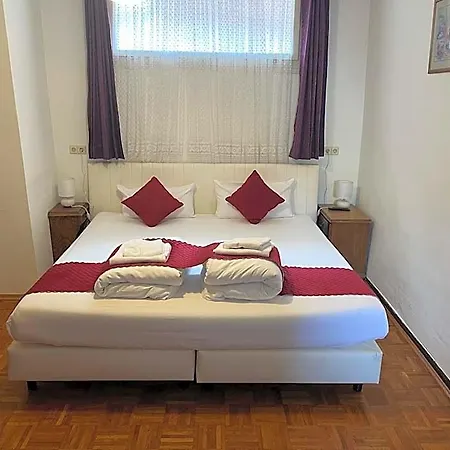 Schwarzer Adler Hotell 3*